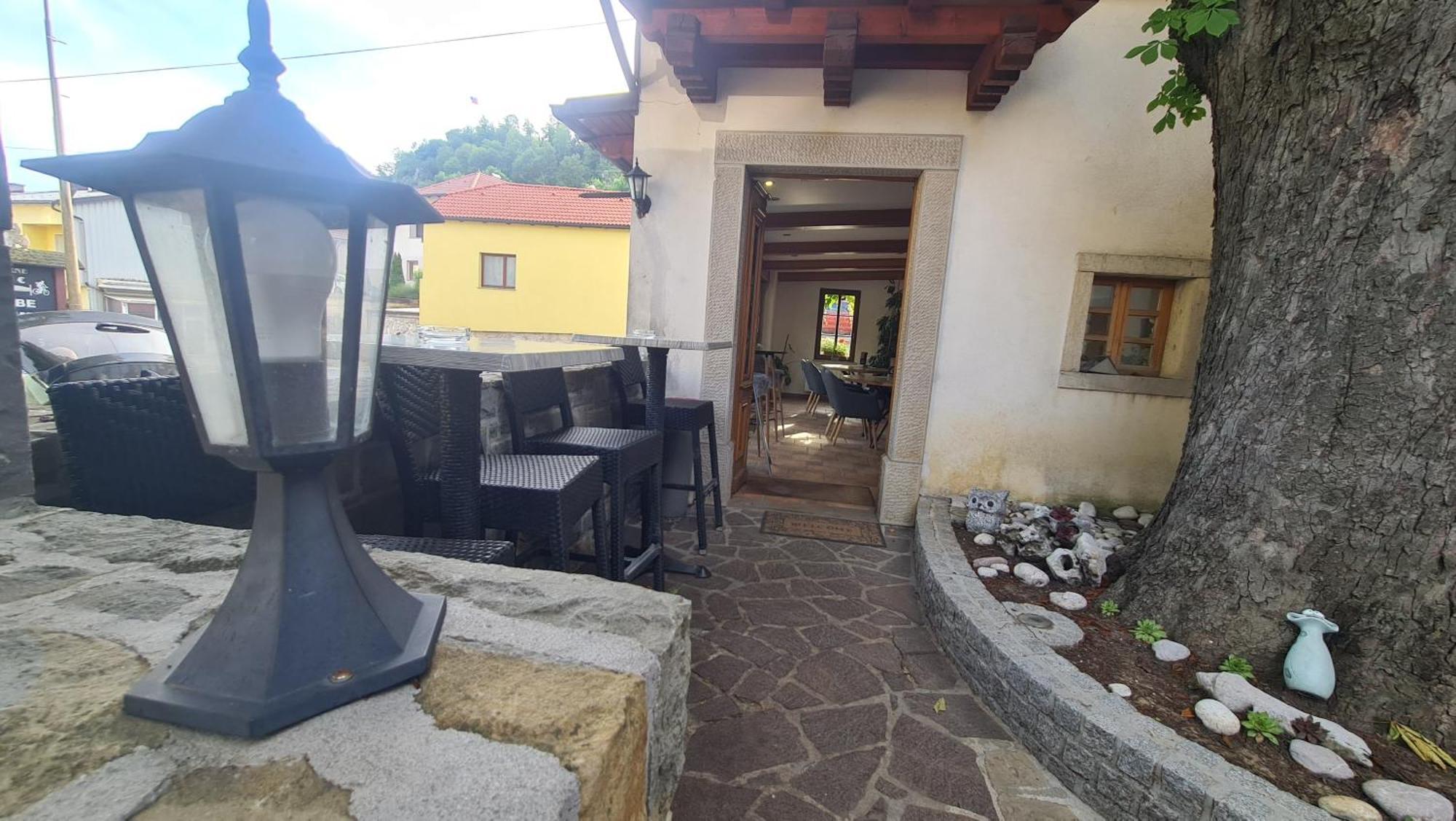 Brne Rooms Postojna Exterior foto