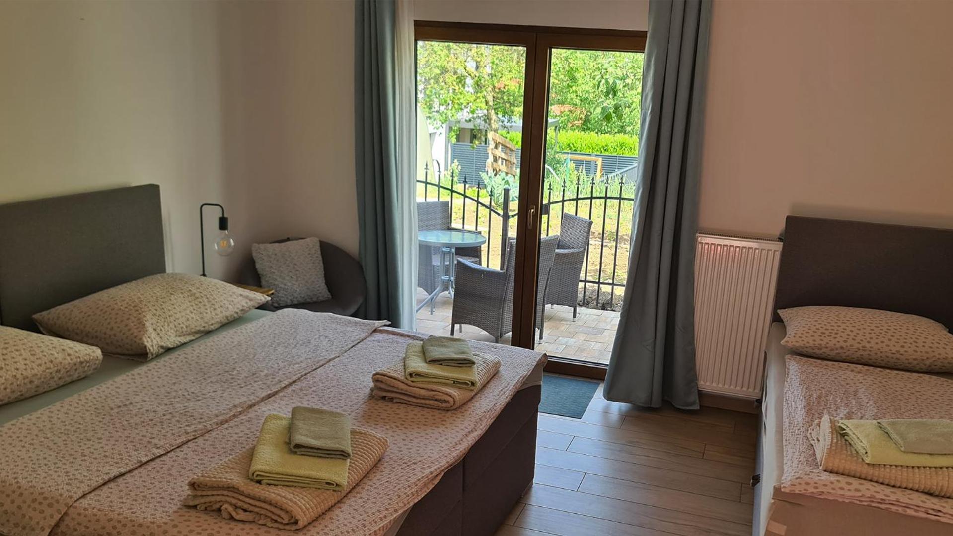 Brne Rooms Postojna Exterior foto